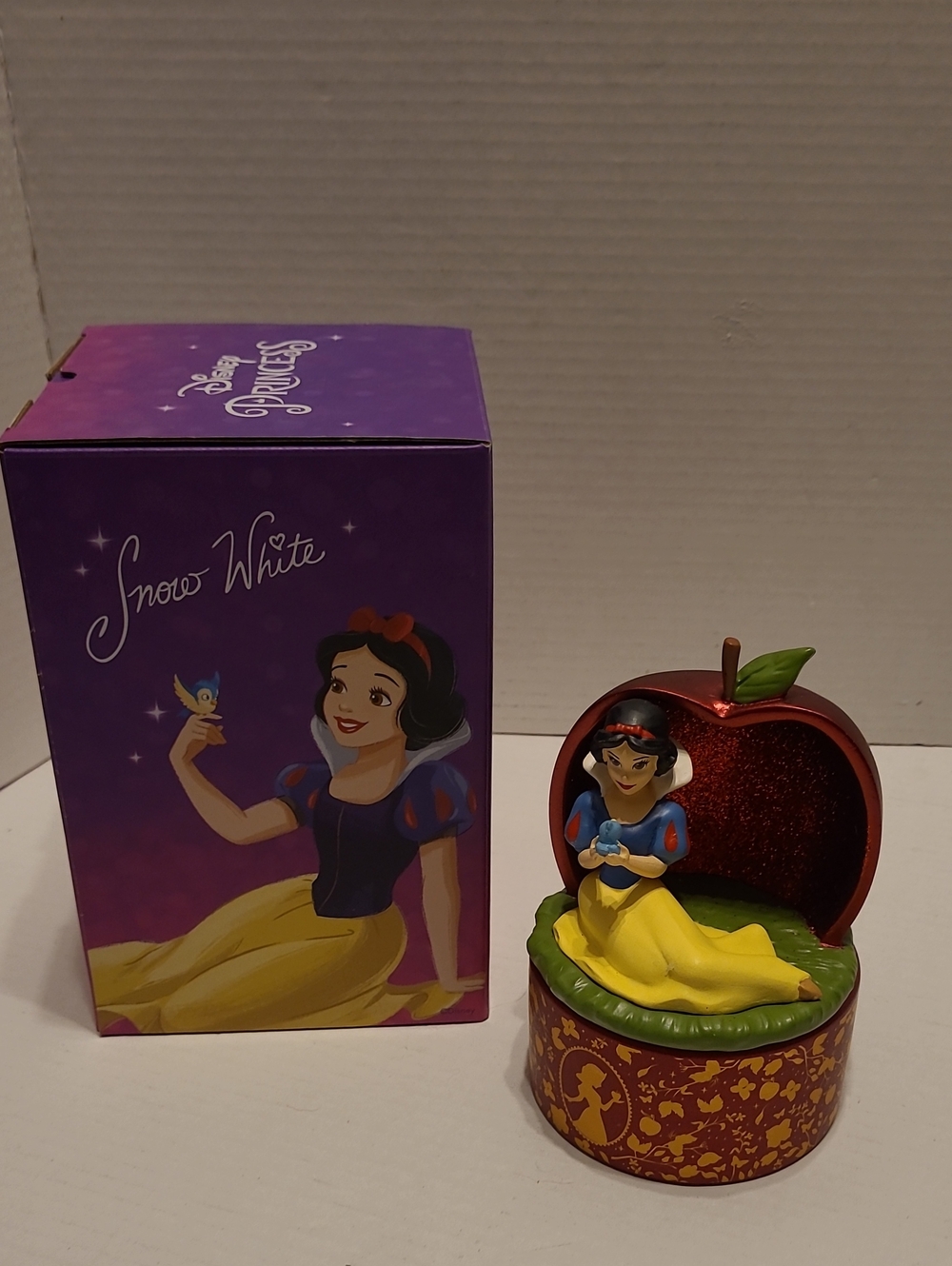 Snow White figurine Trinket Box ONLY